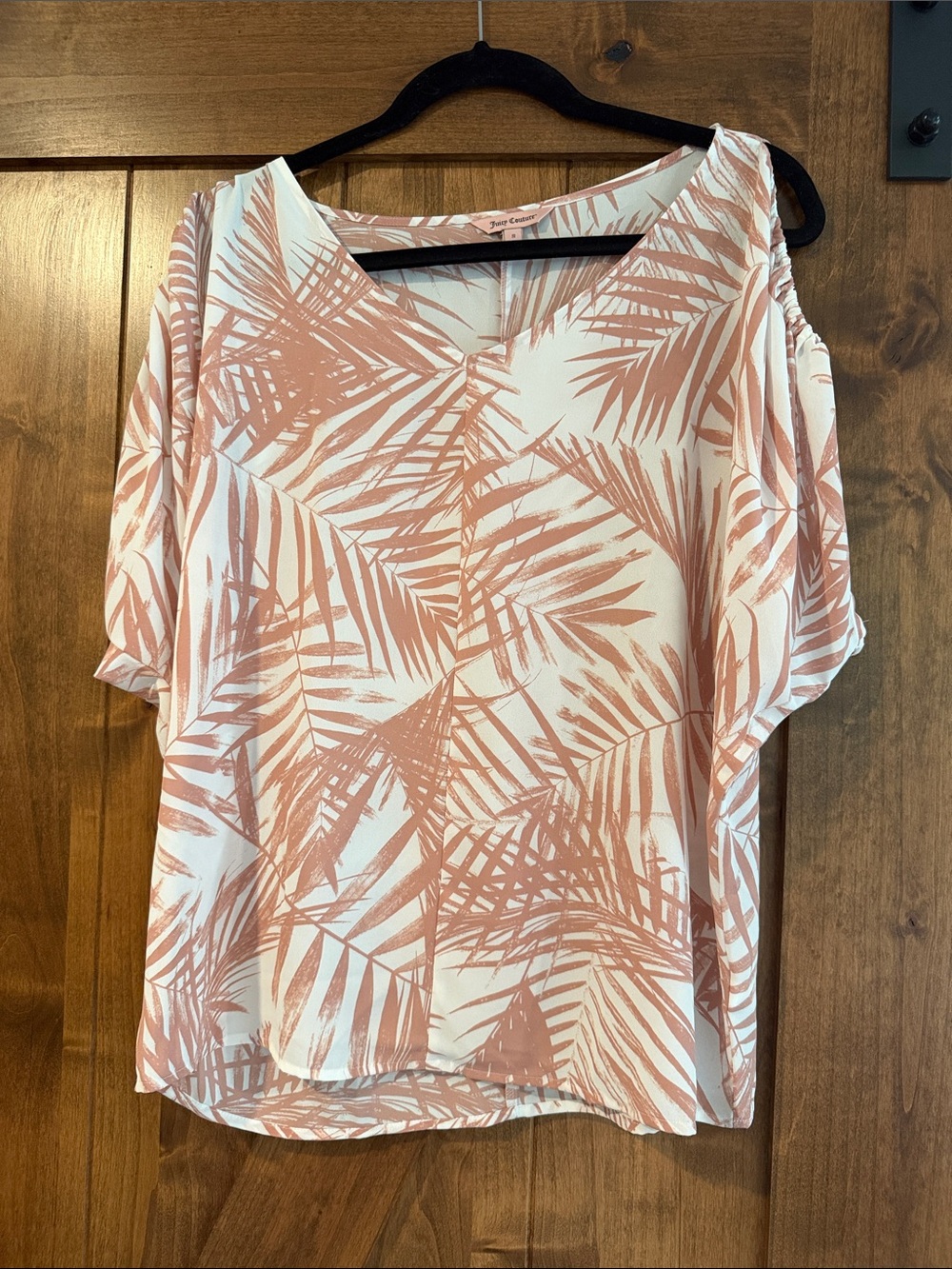 Juicy Couture cold shoulder  palm print top